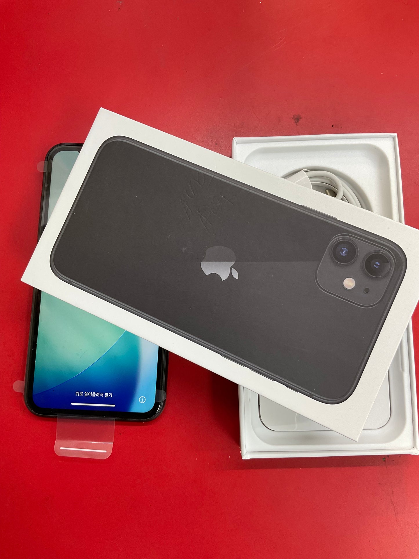 iPhone 11 unlocked